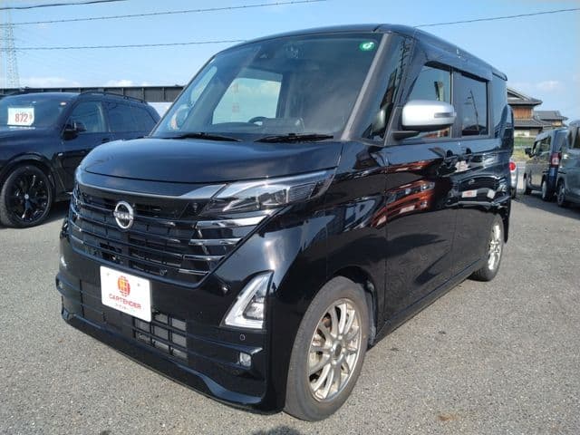 NISSAN