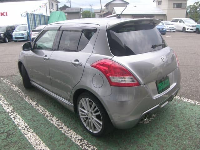 Car thumbnail 4