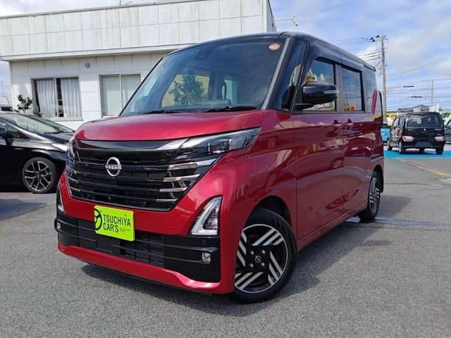NISSAN