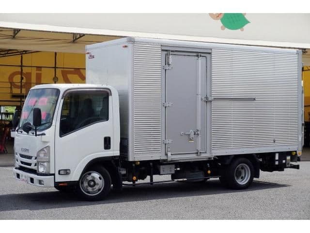 ISUZU