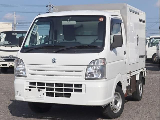 SUZUKI