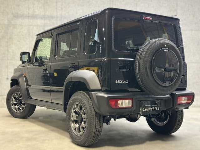 Car thumbnail 4