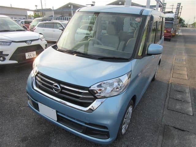 NISSAN