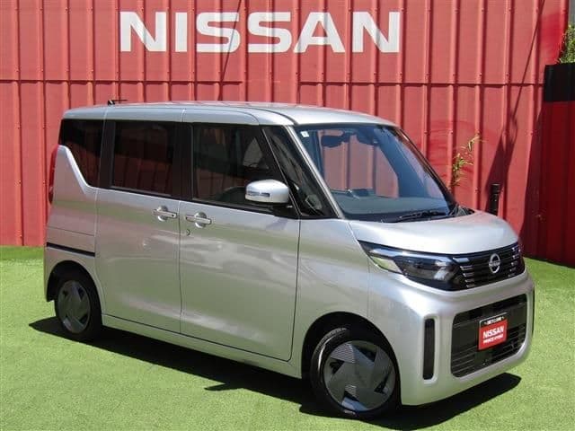 NISSAN
