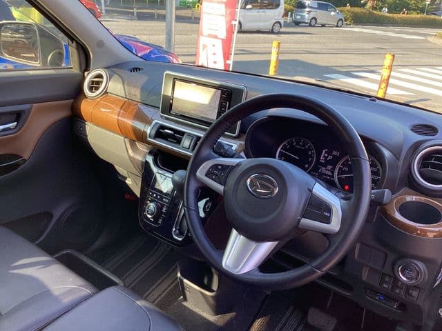 Car thumbnail 2