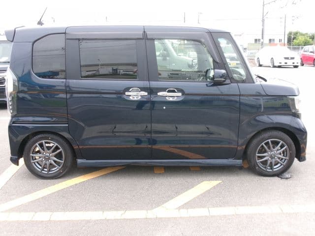 Car thumbnail 4