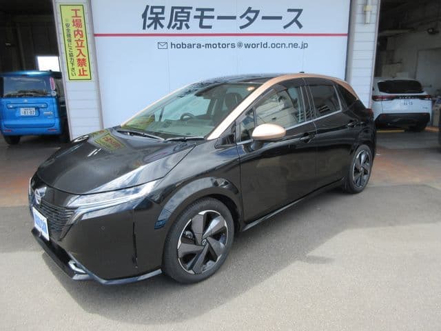 NISSAN