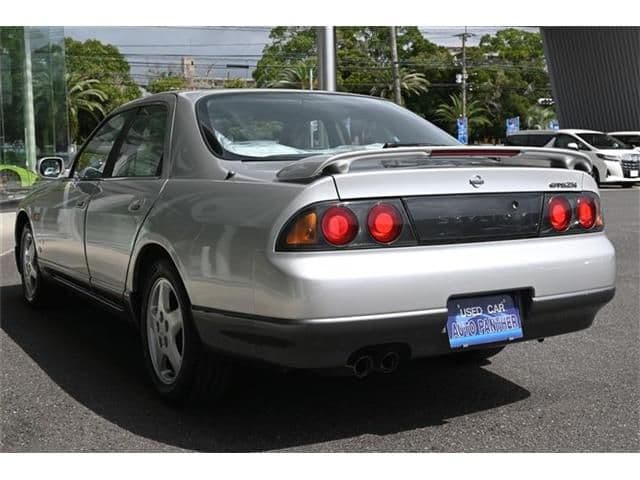Car thumbnail 3