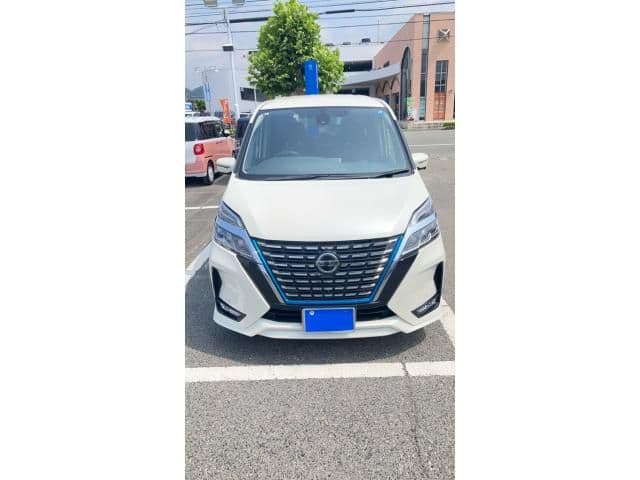 NISSAN