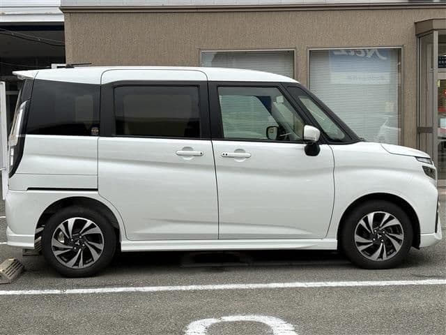 Car thumbnail 4