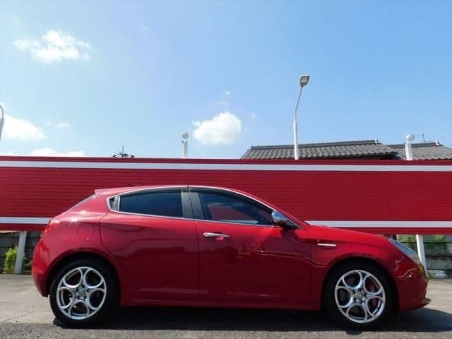Car thumbnail 4