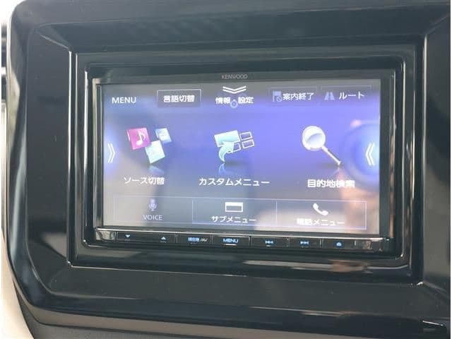 Car thumbnail 3