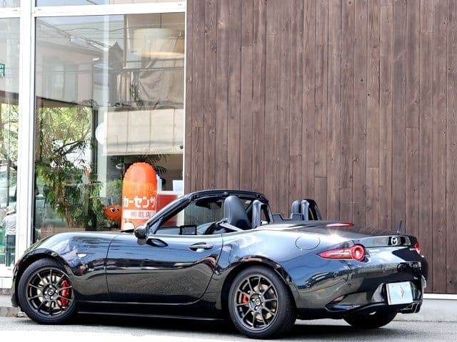 Car thumbnail 3