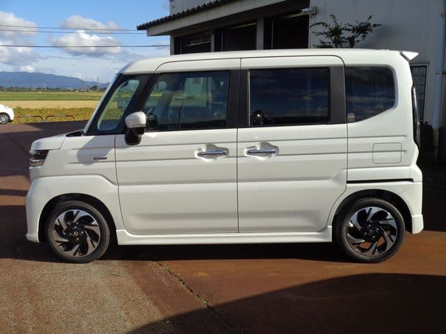 Car thumbnail 4
