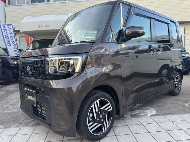 NISSAN
