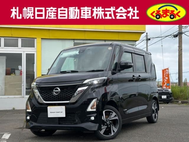 NISSAN