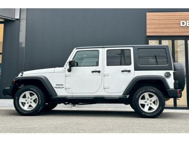 Car thumbnail 4