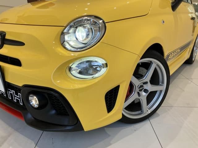 Car thumbnail 3