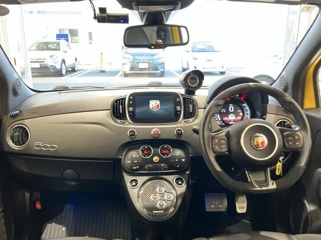 Car thumbnail 4
