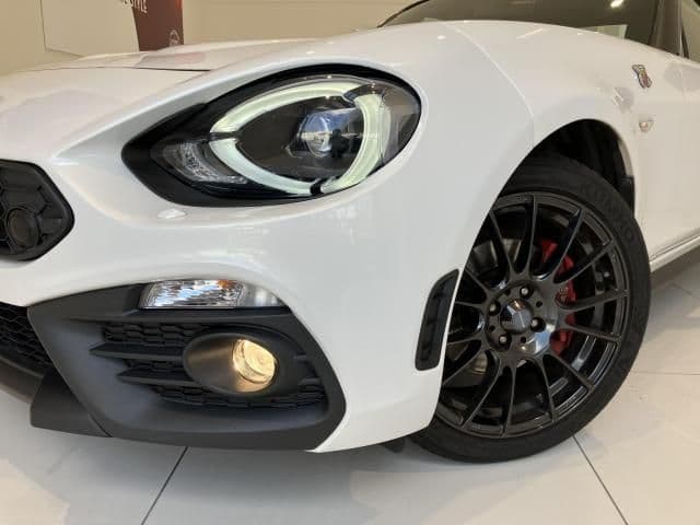 Car thumbnail 3