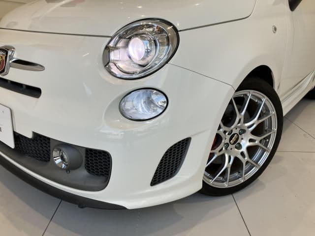 Car thumbnail 3