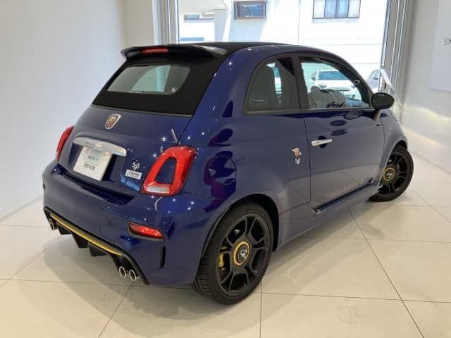 Car thumbnail 2