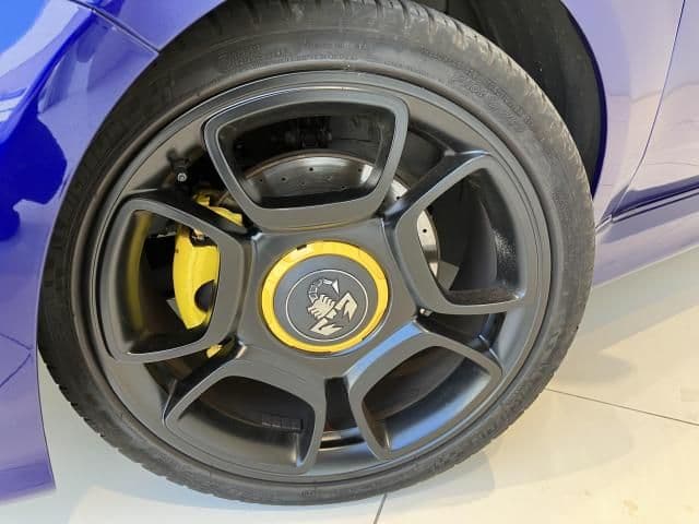 Car thumbnail 4