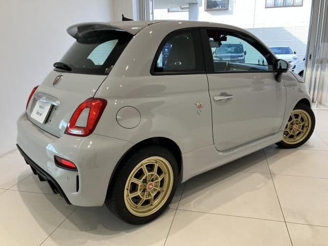 Car thumbnail 2