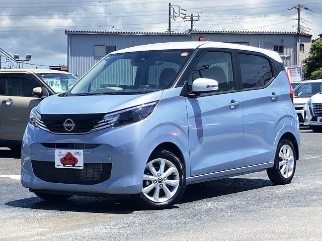 NISSAN