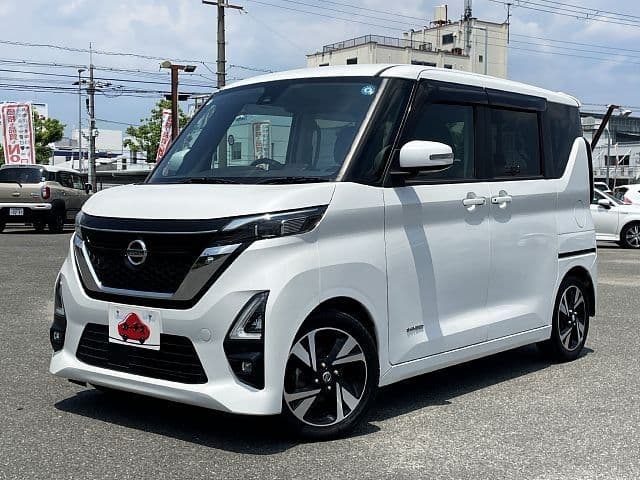 NISSAN