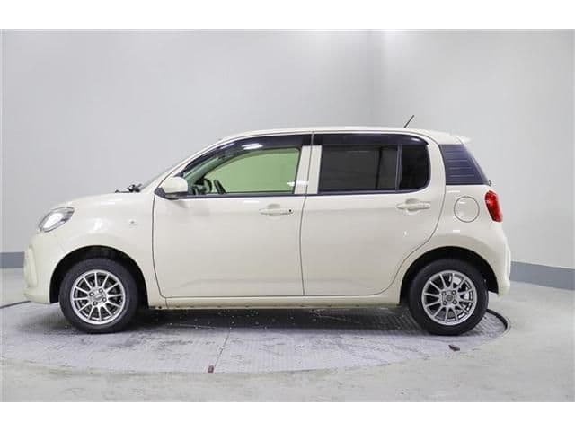 Car thumbnail 4