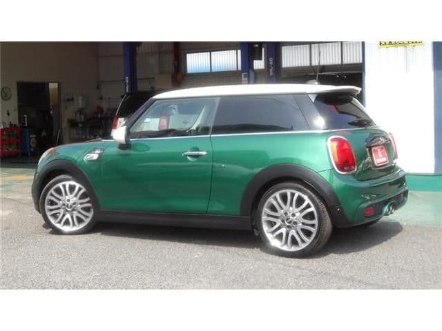 Car thumbnail 3