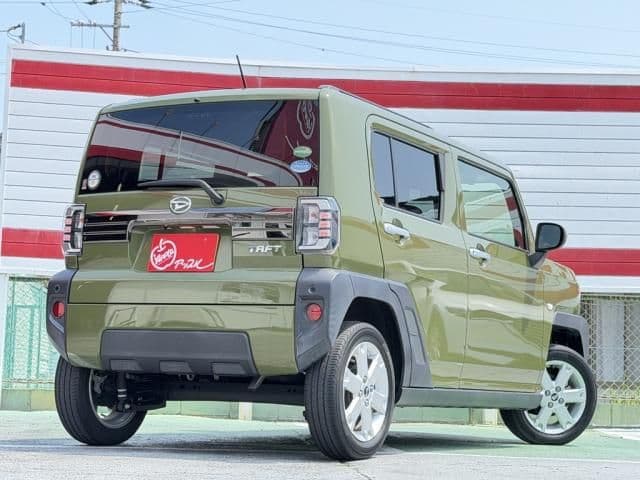 Car thumbnail 3