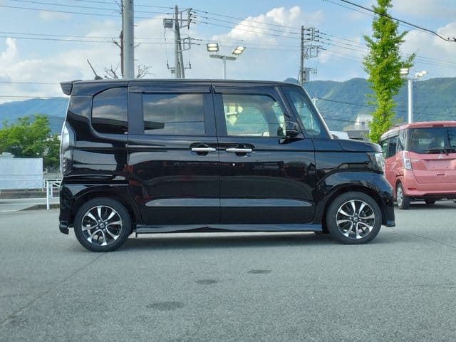 Car thumbnail 4