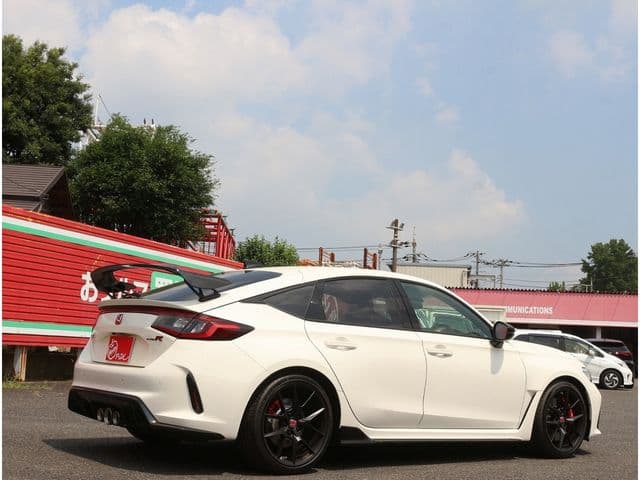 Car thumbnail 3