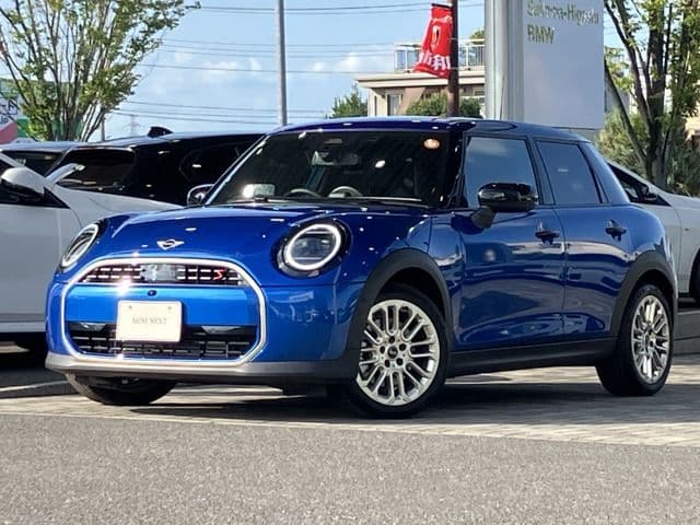Car image 1