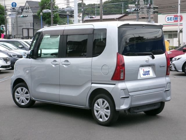 Car thumbnail 4