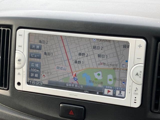 Car thumbnail 4