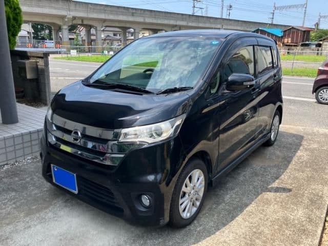NISSAN