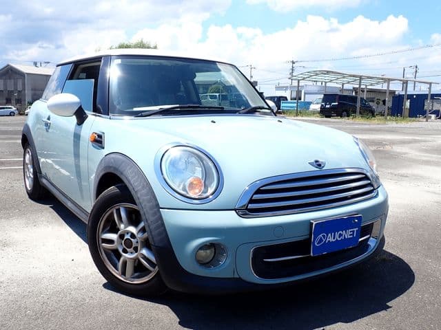 Car image 1