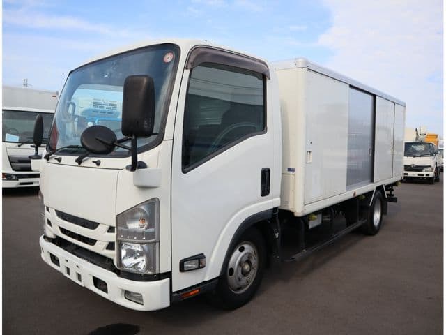 ISUZU