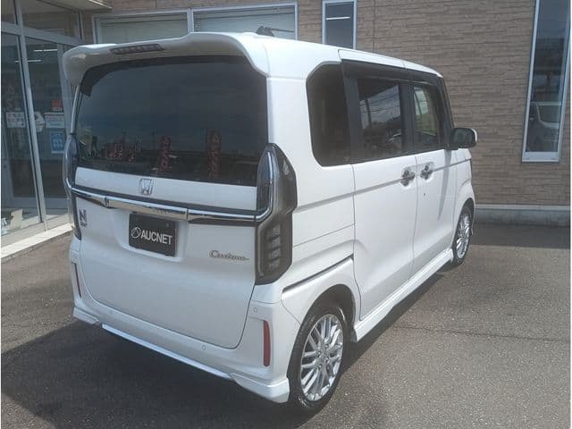Car thumbnail 3