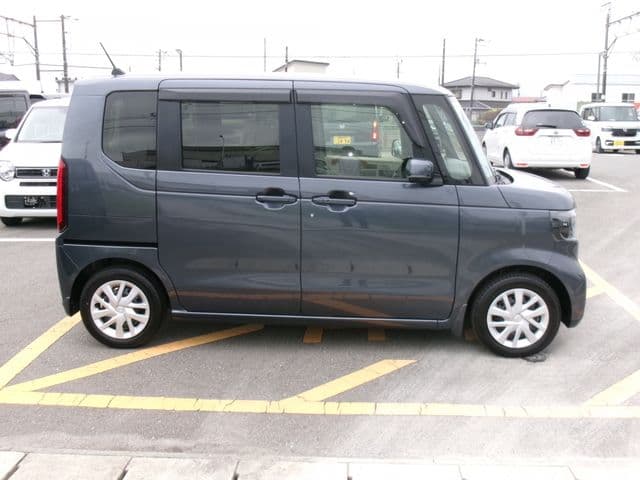 Car thumbnail 4