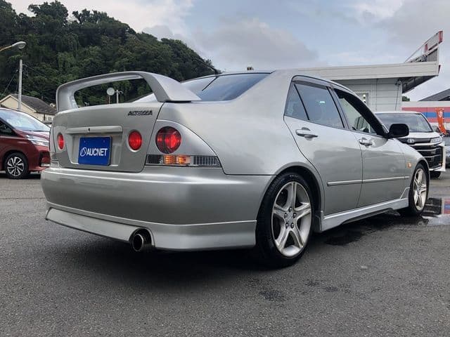 Car thumbnail 2