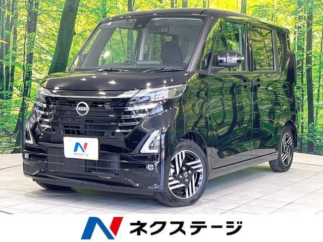 NISSAN