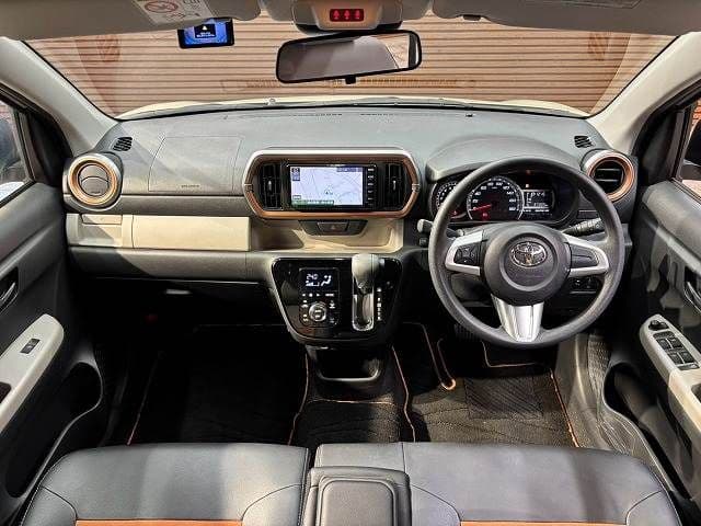 Car thumbnail 3