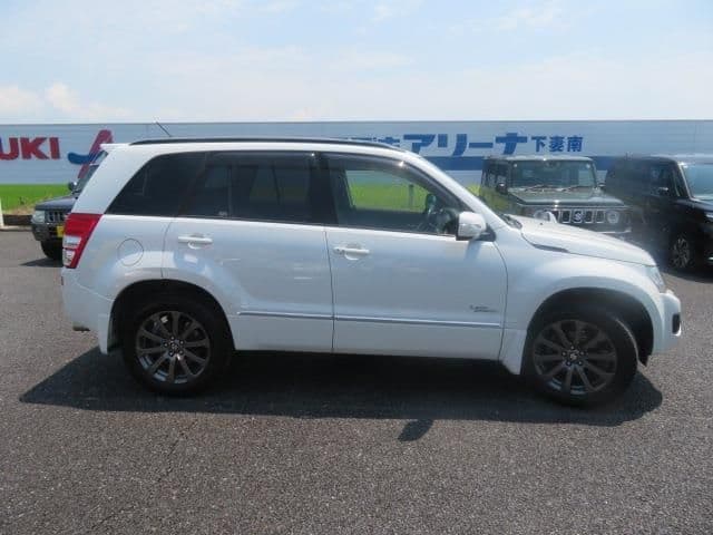 Car thumbnail 4