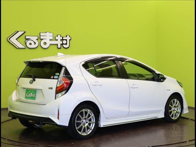 Car thumbnail 2
