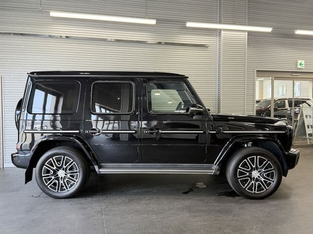 Car thumbnail 3
