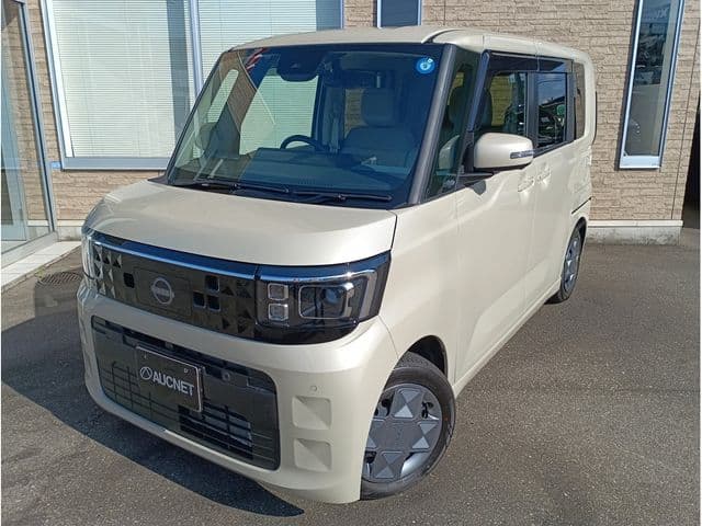 NISSAN